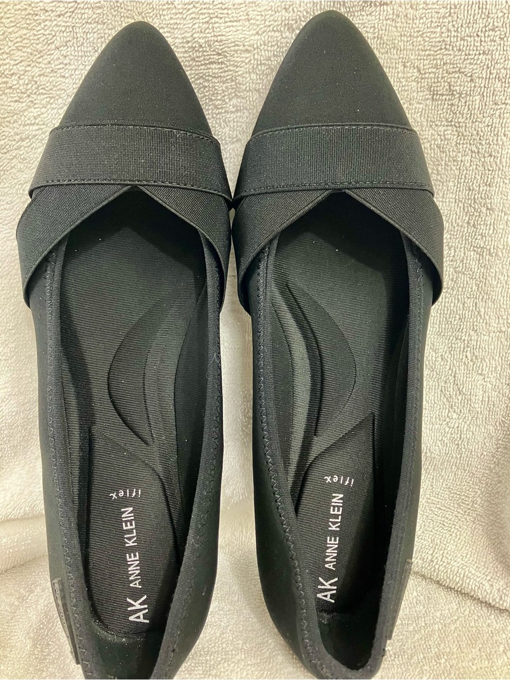 Anne Klein Black Pointed-Toe Crossover Flats